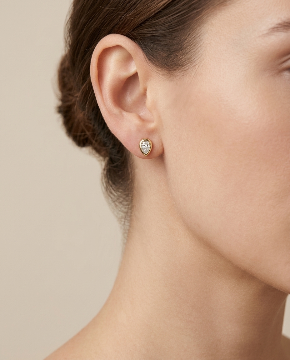 14KT Yellow Gold Pear Shape Diamonds Earring on model