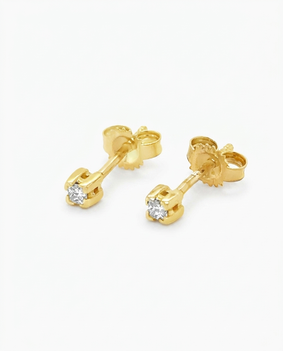 14KT Gold Diamond Square Earing on model