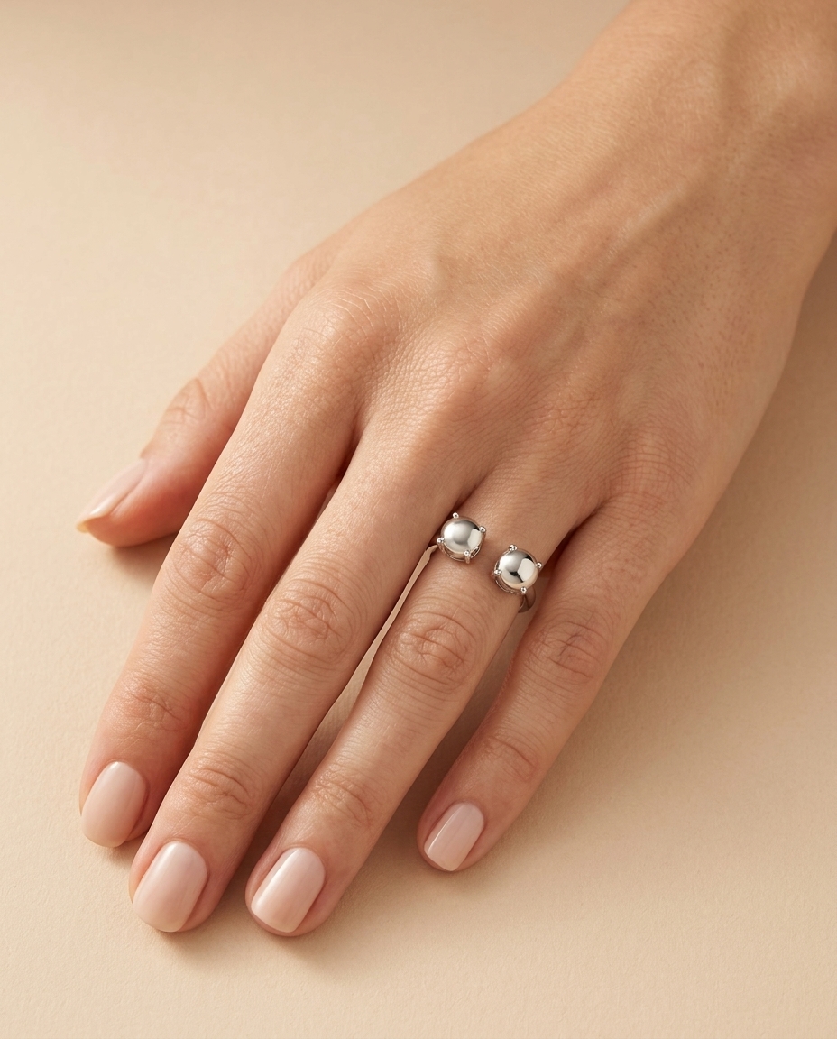 14KT White Gold Aquamarine Ring on model