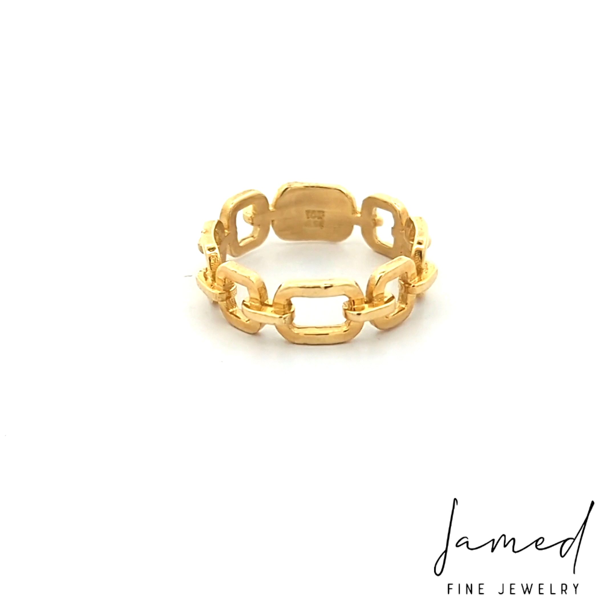 Link Shape Ring in Yellow Gold