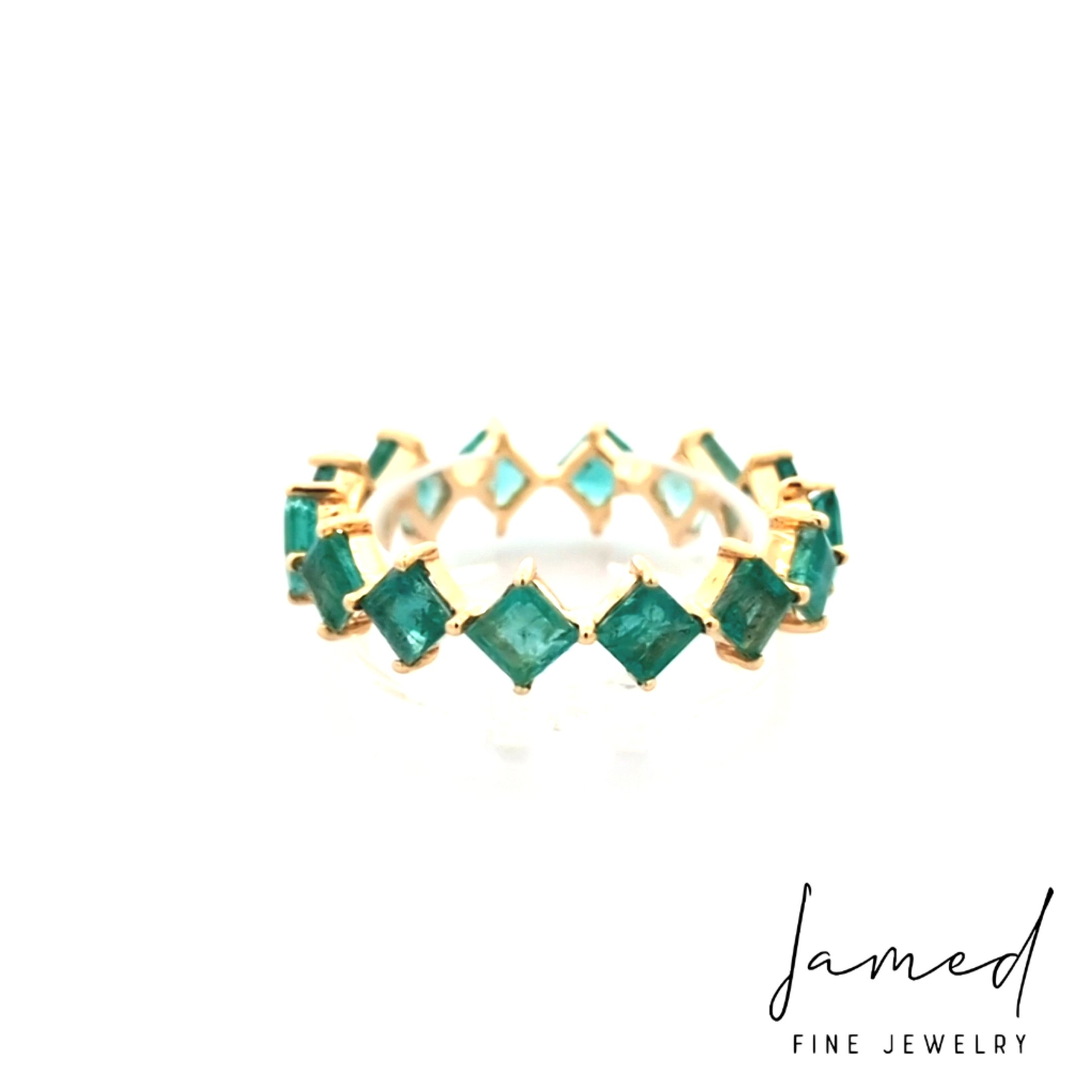 Emerald SquareRing in Yellow Gold